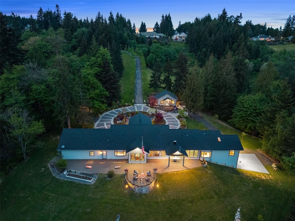 Photo of 217 Alderwood Drive, Chehalis, WA 98532 (MLS # 2598970)