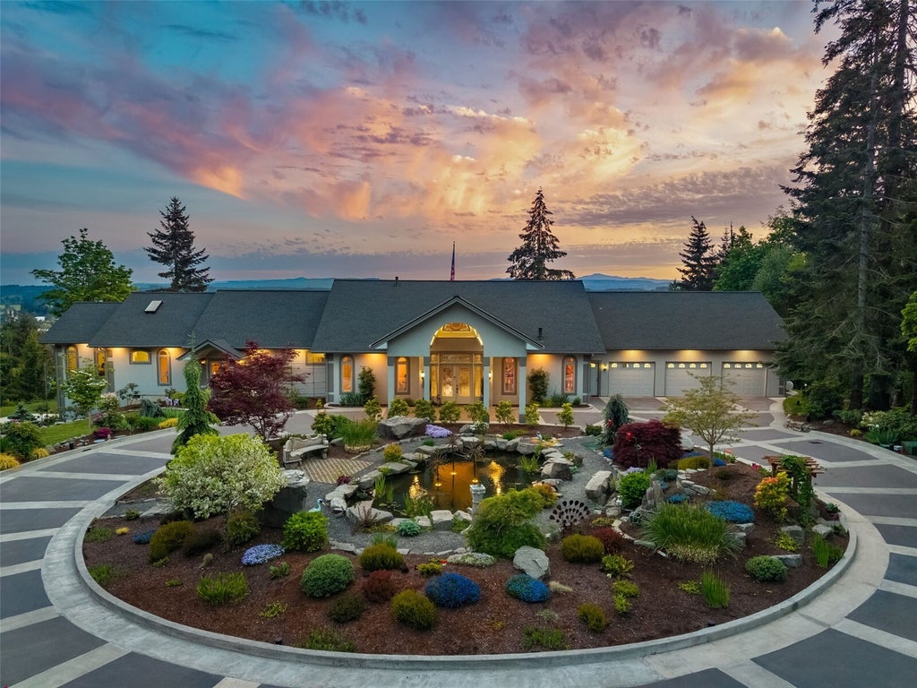 Photo of 217 Alderwood Drive, Chehalis, WA 98532 (MLS # 2598970)