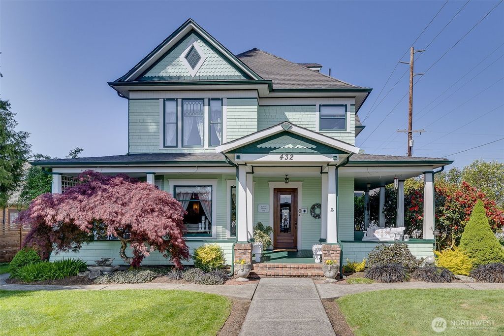 Photo of 432 Avenue G, Snohomish, WA 98290 (MLS # 2381895)