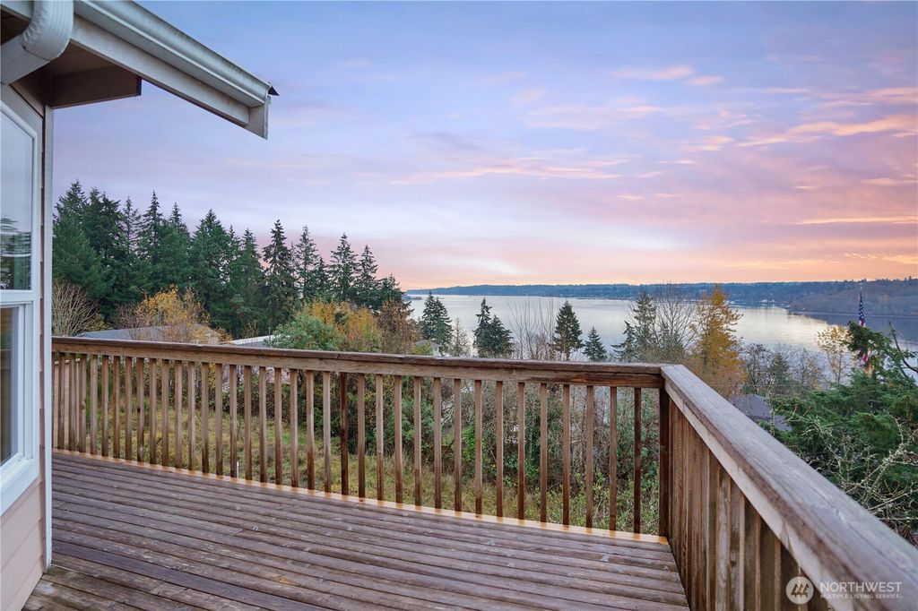 Photo of 1934 W Earhart Street, Bremerton, WA 98312 (MLS # 2479651)