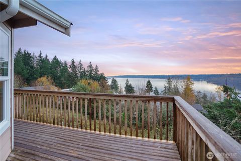 1934 W Earhart Street Bremerton WA 98312