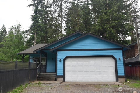 Photo of 6165 Ash Place, Maple Falls, WA 98266 (MLS # 2531698)