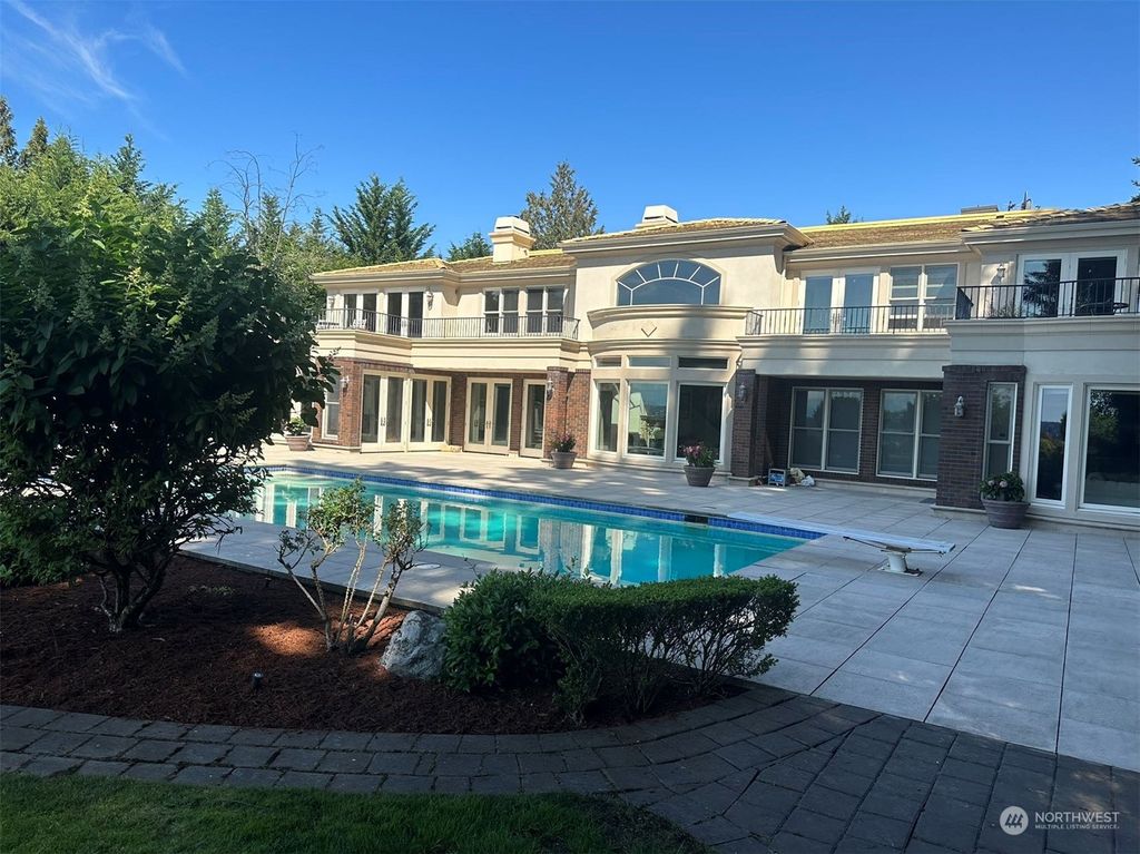 Photo of 2203 Evergreen Point Rd Rd, Medina, WA 98039 (MLS # 2181332)