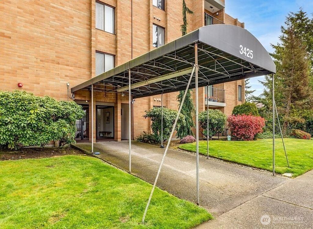Photo of 3425 Colby Avenue #502, Everett, WA 98201 (MLS # 2374688)