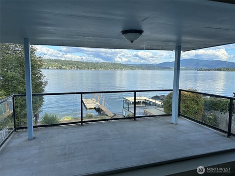 Photo of 2644 W Lake Sammamish Parkway SE, Bellevue, WA 98008 (MLS # 2580945)