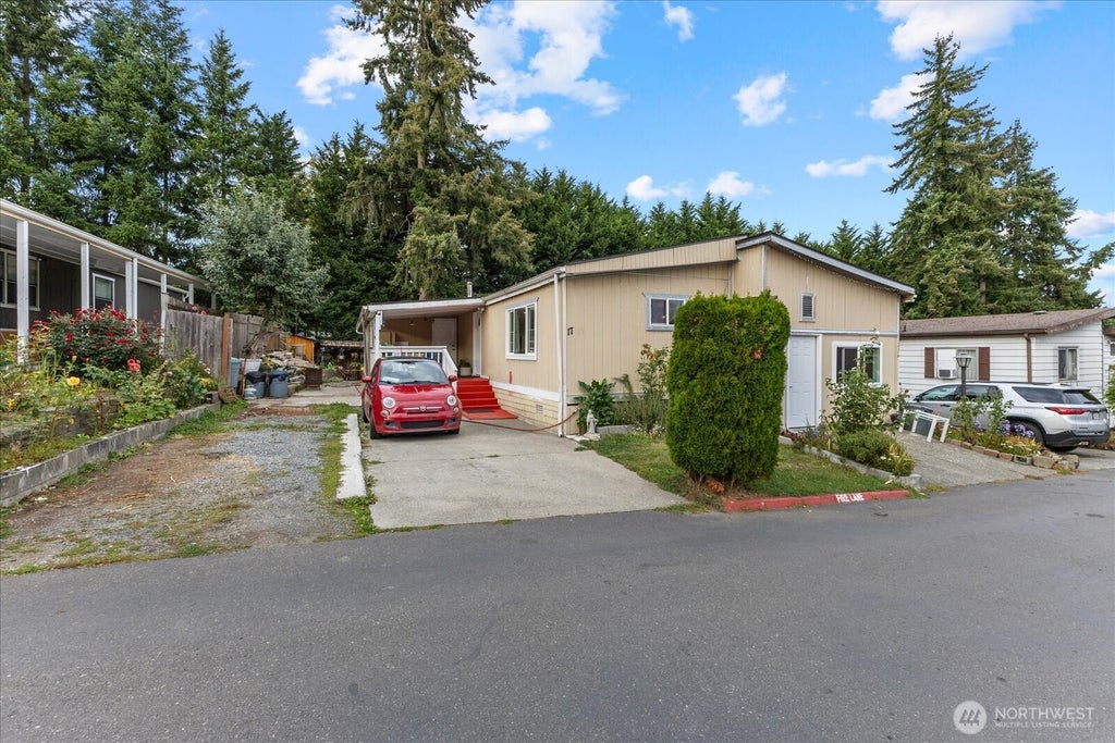 Photo of 12605 E Gibson Road #17, Everett, WA 98204 (MLS # 2589819)