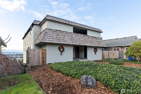 Photo of 2210 Grand Avenue, Everett, WA 98201 (MLS # 2470529)