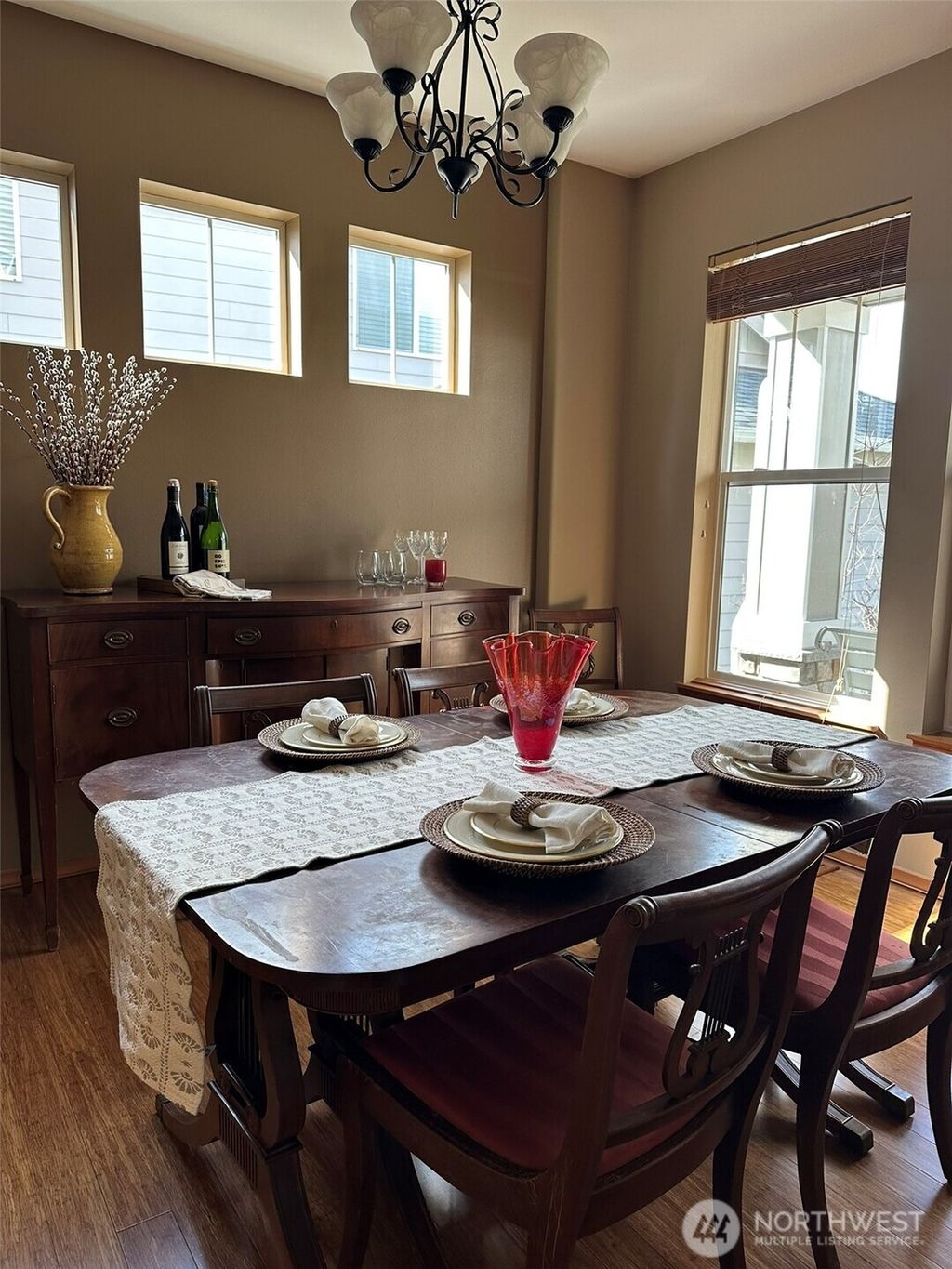 Photo of 252 Quincy Avenue NE, Renton, WA 98059 (MLS # 2495722)