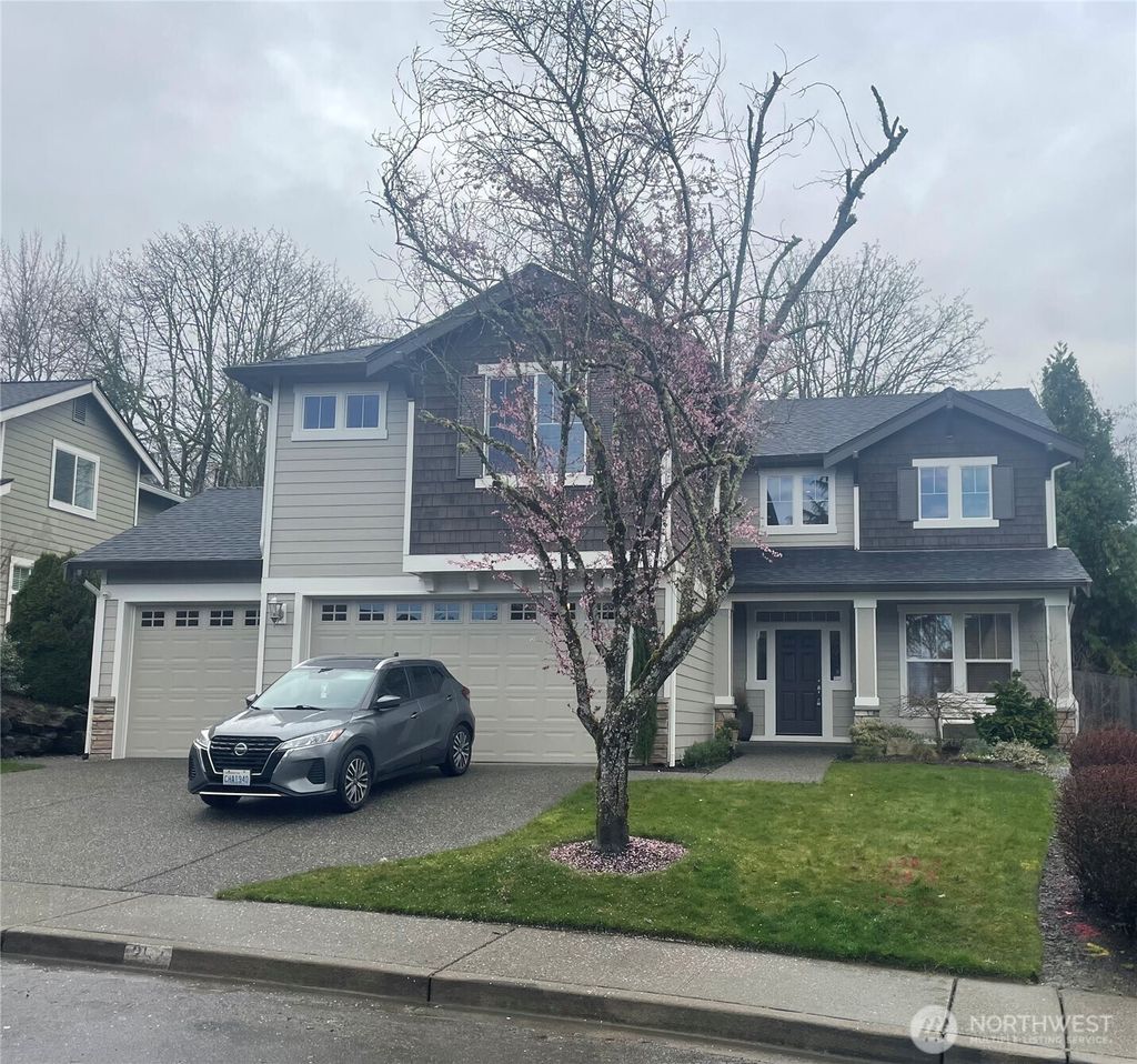 Photo of 252 Quincy Avenue NE, Renton, WA 98059 (MLS # 2495722)