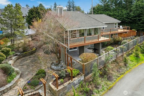 12809 14th Avenue SW Burien WA 98146