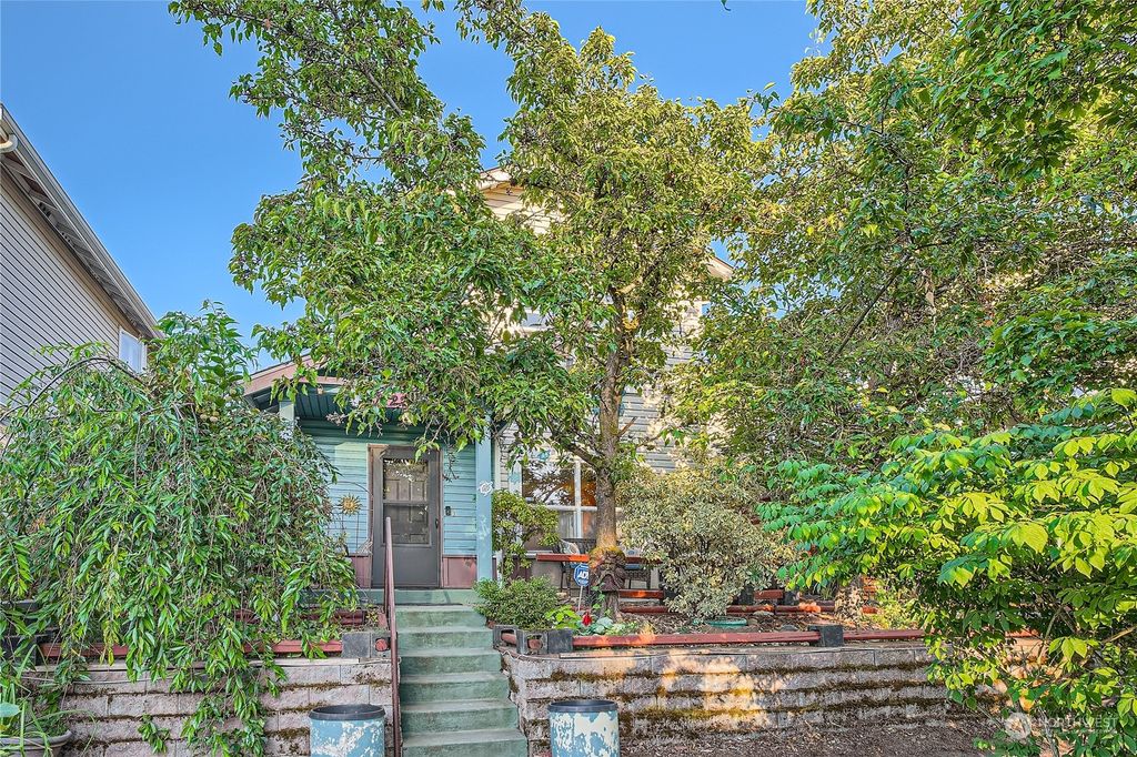 Photo of 1722 26th Avenue S, Seattle, WA 98144 (MLS # 2262024)