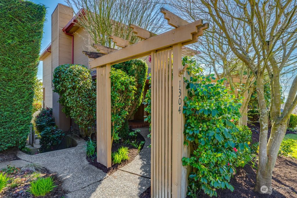 Photo of 1304 Bigelow Avenue, Seattle, WA 98109 (MLS # 2212703)