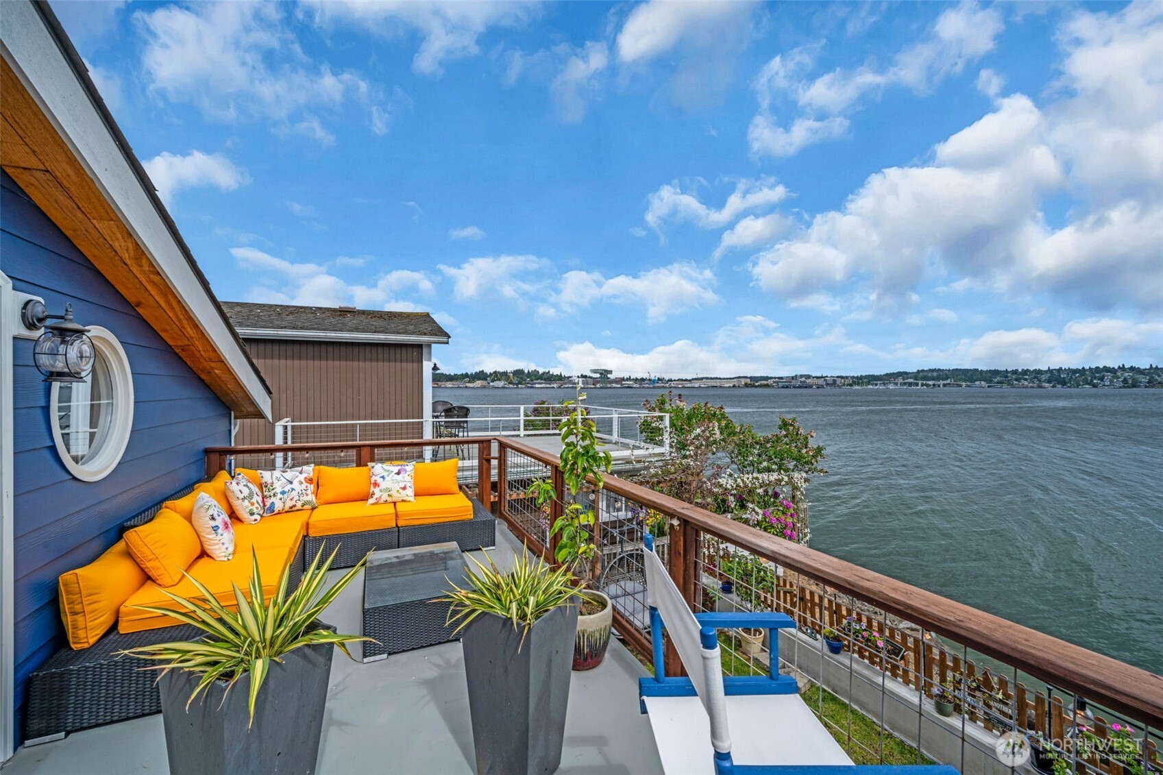 1811 Bay Street
