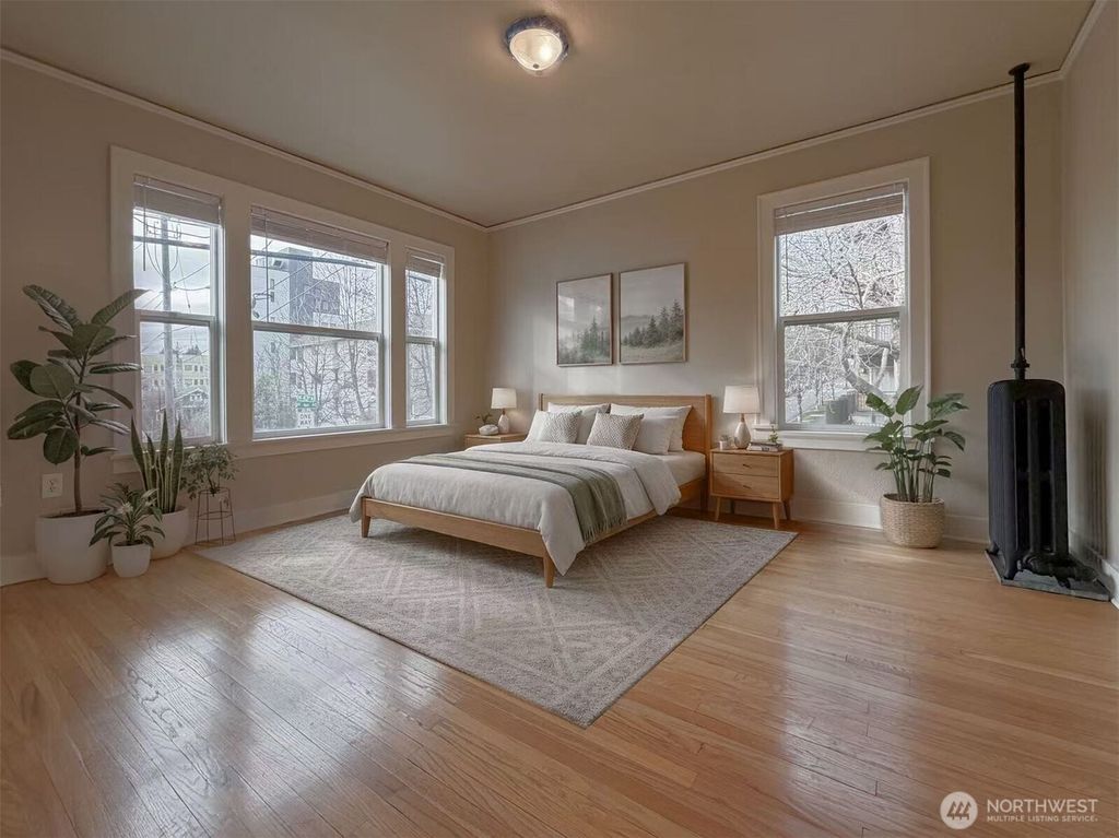 Photo of 901 NE 43rd Street #201, Seattle, WA 98105 (MLS # 2494703)