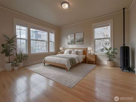 Photo of 901 NE 43rd Street #201, Seattle, WA 98105 (MLS # 2494703)