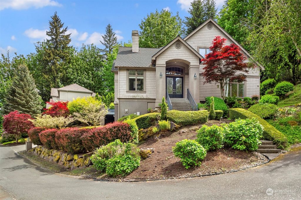 Photo of 17159 SE 54th, Bellevue, WA 98006 (MLS # 2244285)