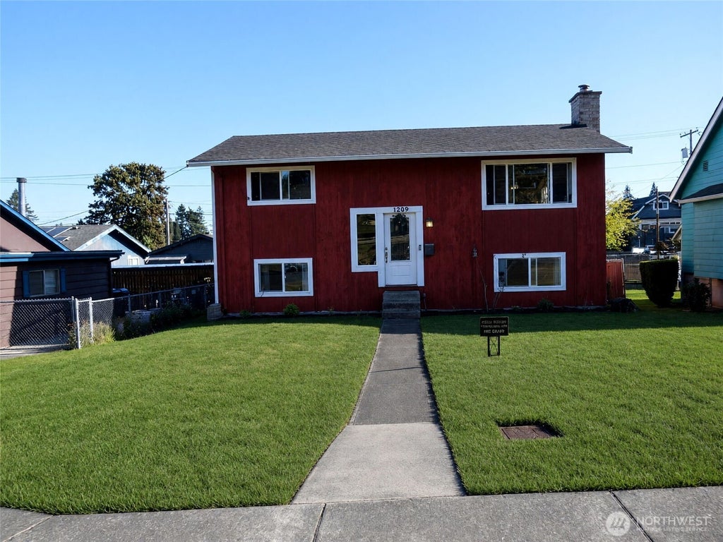 Photo of 1209 E 5th Street, Port Angeles, WA 98362 (MLS # 2583773)