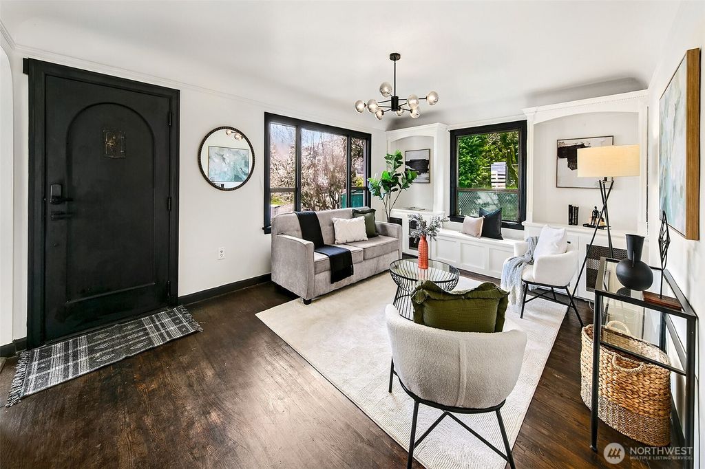 Photo of 1413 Morris Avenue S, Renton, WA 98055 (MLS # 2344928)