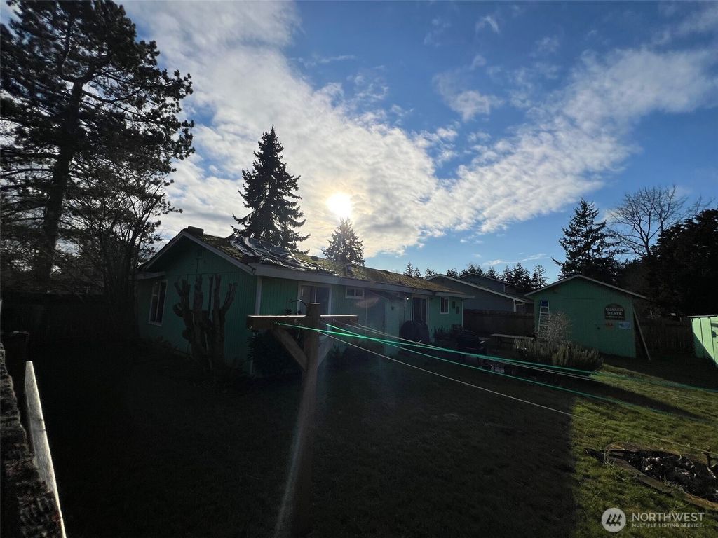 Photo of 521 E 78th Street, Tacoma, WA 98404 (MLS # 2484316)