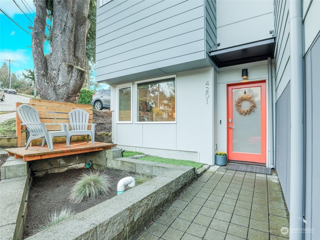 Photo of 4201 SW Frontenac Street, Seattle, WA 98136 (MLS # 2030021)