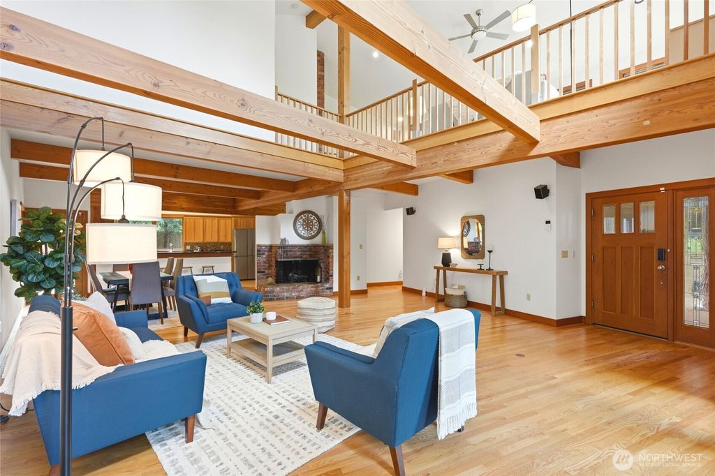 Photo of 19946 47th Avenue NE, Lake Forest Park, WA 98155 (MLS # 2526017)