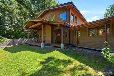 Photo of 19946 47th Avenue NE, Lake Forest Park, WA 98155 (MLS # 2526017)