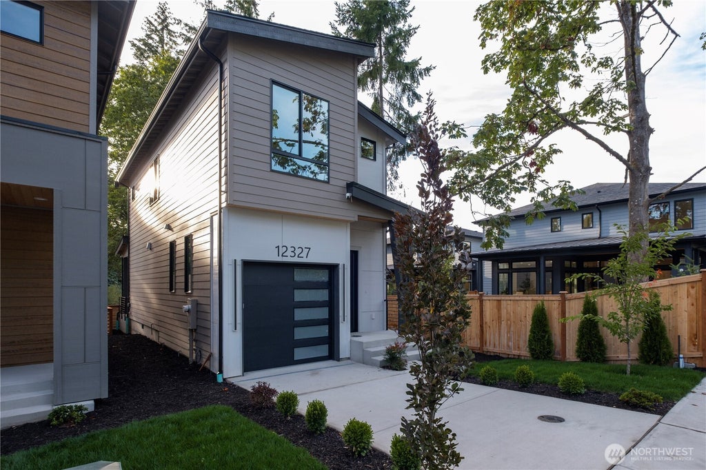 Photo of 12327 80th ave ne, Kirkland, WA 98034 (MLS # 2583841)