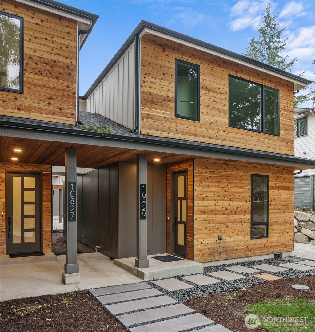 Photo of 10829 104th Avenue NE, Kirkland, WA 98033 (MLS # 2387217)