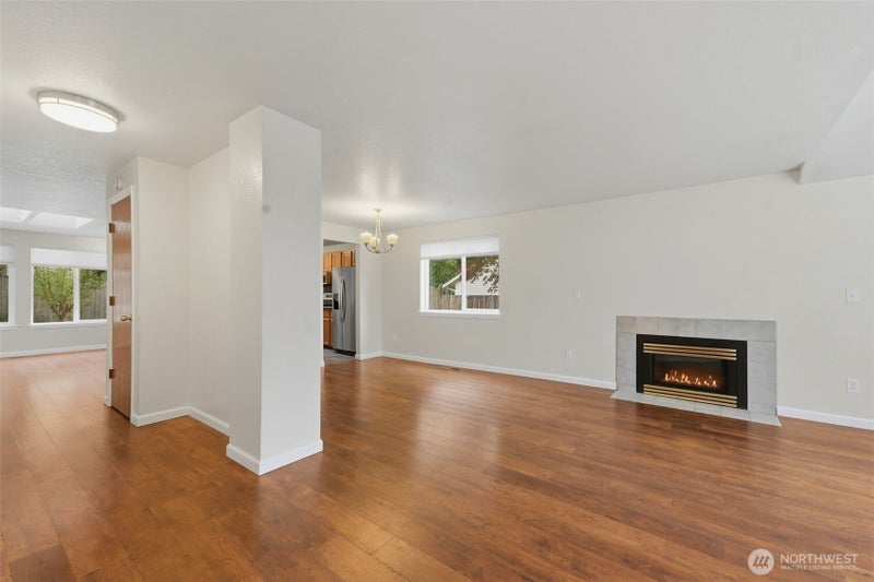 1309 Scarlet Oak Drive SE