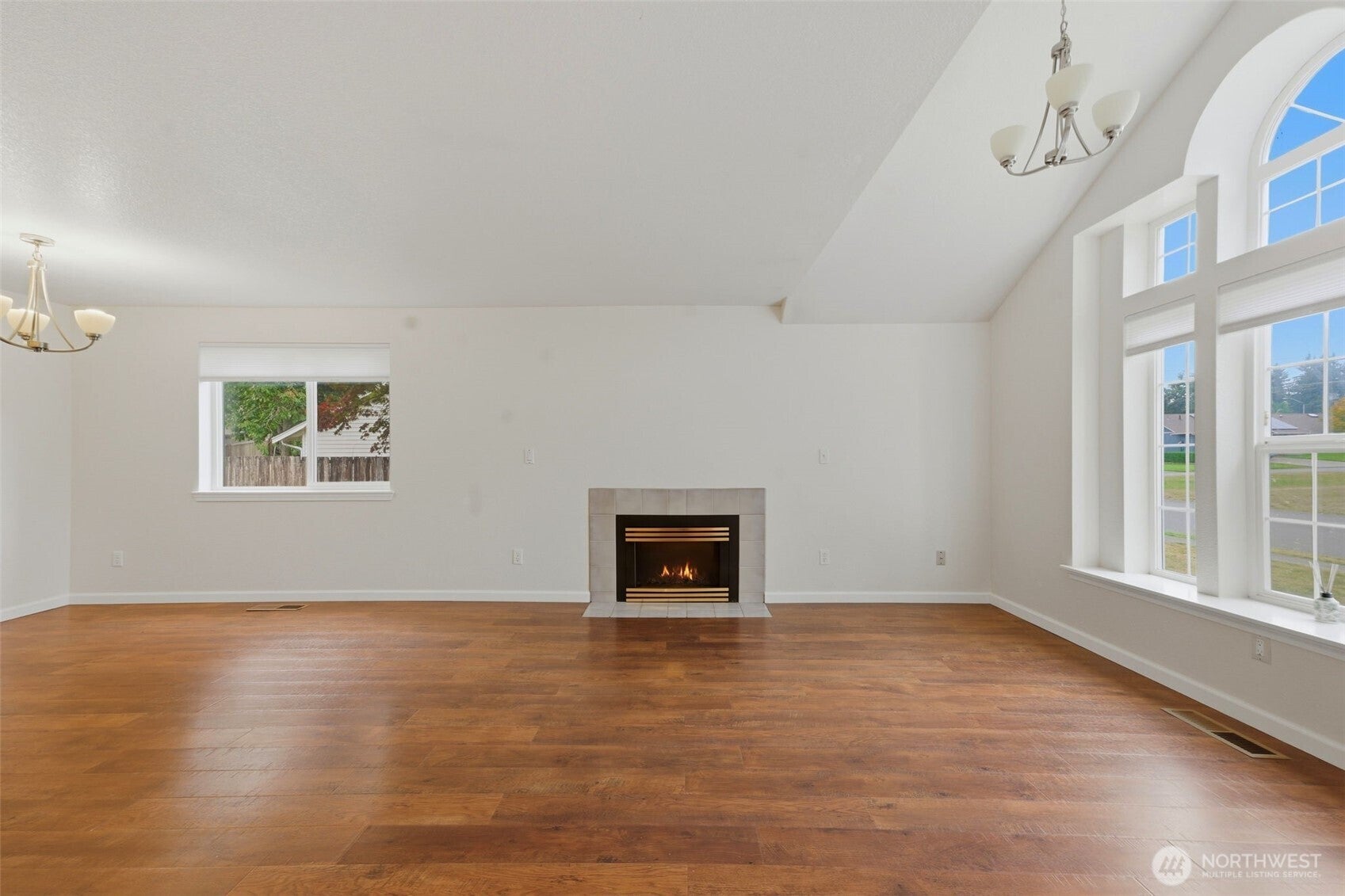 1309 Scarlet Oak Drive SE