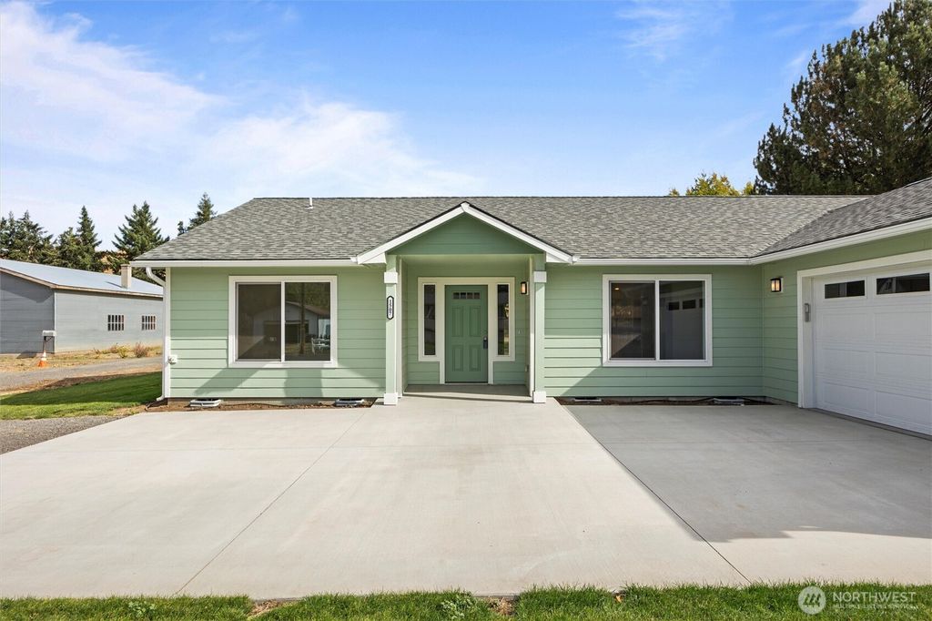 Photo of 1507 S 5th Street, Dayton, WA 99328 (MLS # 2444918)