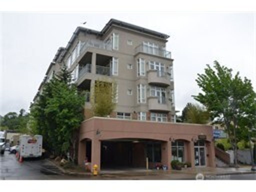 Photo of 2836 78th Avenue SE #402, Mercer Island, WA 98040 (MLS # 2485522)