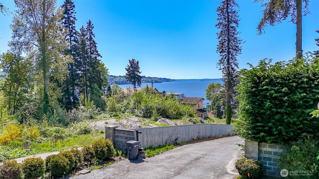 Photo of 27 xxx 10th Avenue S, Des Moines, WA 98198 (MLS # 2513810)