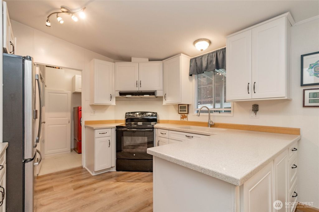 Photo of 900 29th Street SE #D-11, Auburn, WA 98002 (MLS # 2463879)