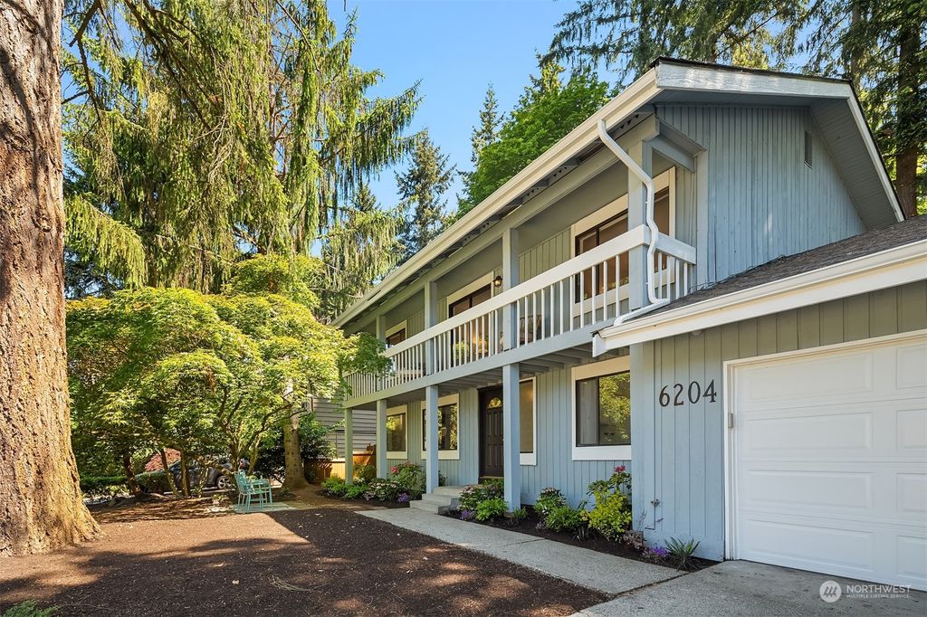 Photo of 6204 152nd Avenue NE, Redmond, WA 98052 (MLS # 2075767)