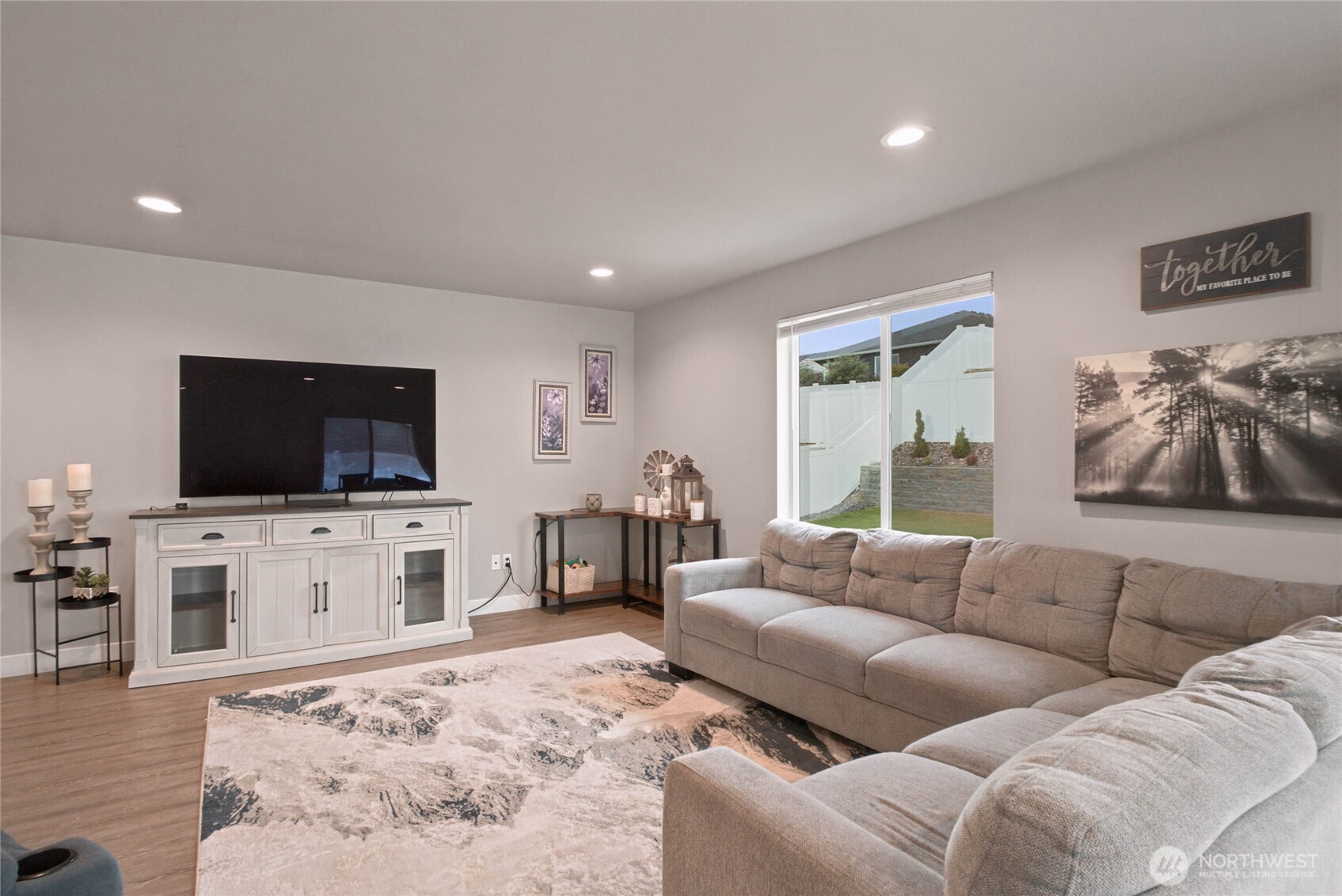 2425 SE 3rd Street
