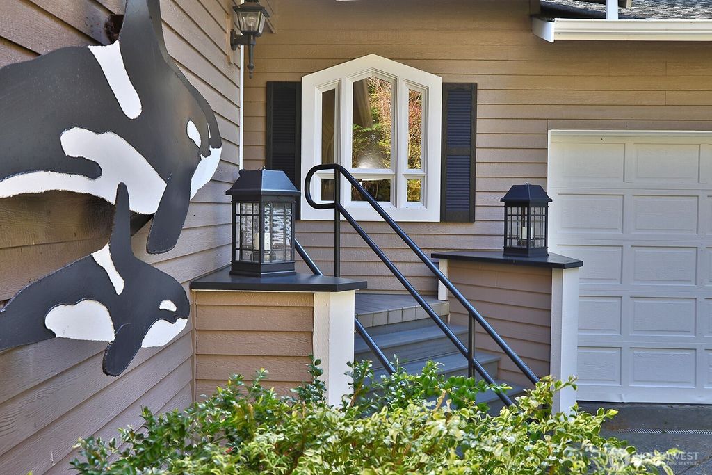 Photo of 2693 North Bluff Road, Greenbank, WA 98253 (MLS # 2502743)