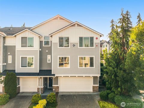 Photo of 15720 Manor Way #D5, Lynnwood, WA 98087 (MLS # 2558443)