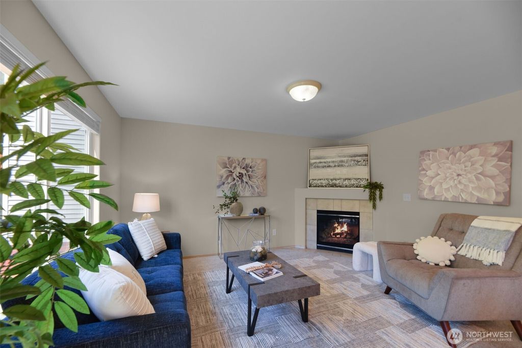 Photo of 11422 23rd Place W #32, Everett, WA 98204 (MLS # 2522963)