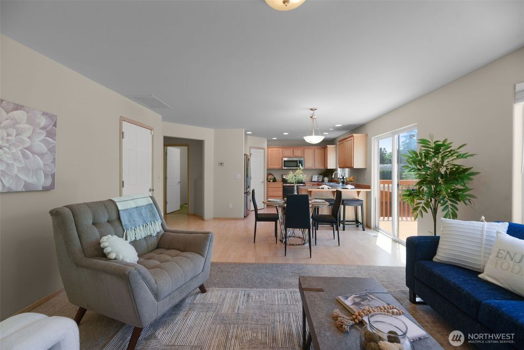 Photo of 11422 23rd Place W #32, Everett, WA 98204 (MLS # 2522963)