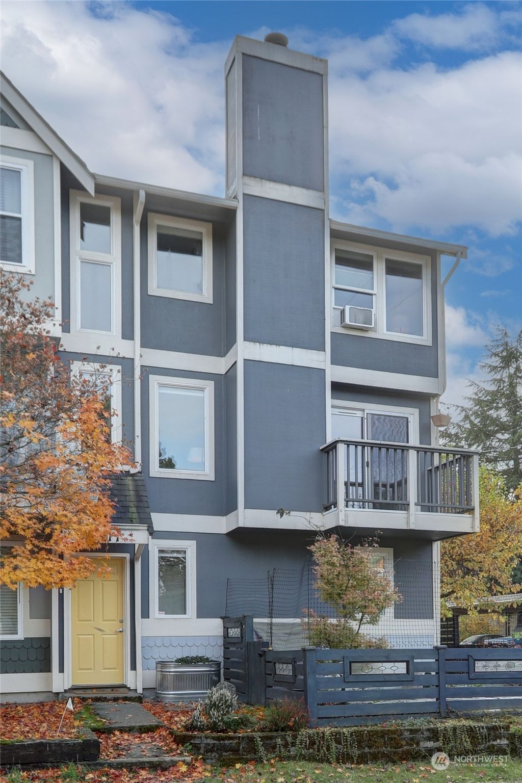 Photo of 2511 SW Cloverdale Street, Seattle, WA 98106 (MLS # 2309023)