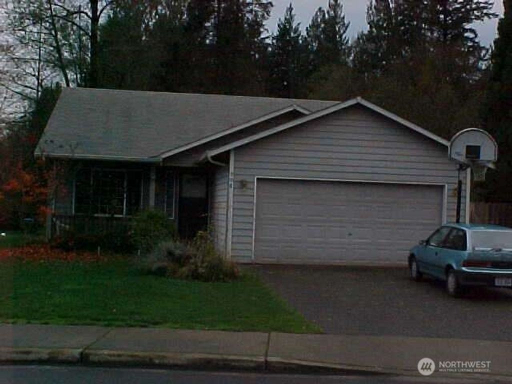 Photo of 908 E Galena Street, Granite Falls, WA 98252 (MLS # 2515530)