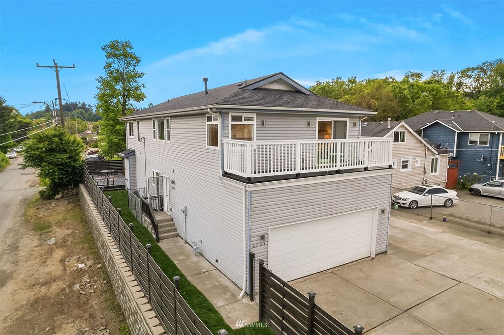 Photo of 6705 38th Avenue S, Seattle, WA 98118 (MLS # 1951546)