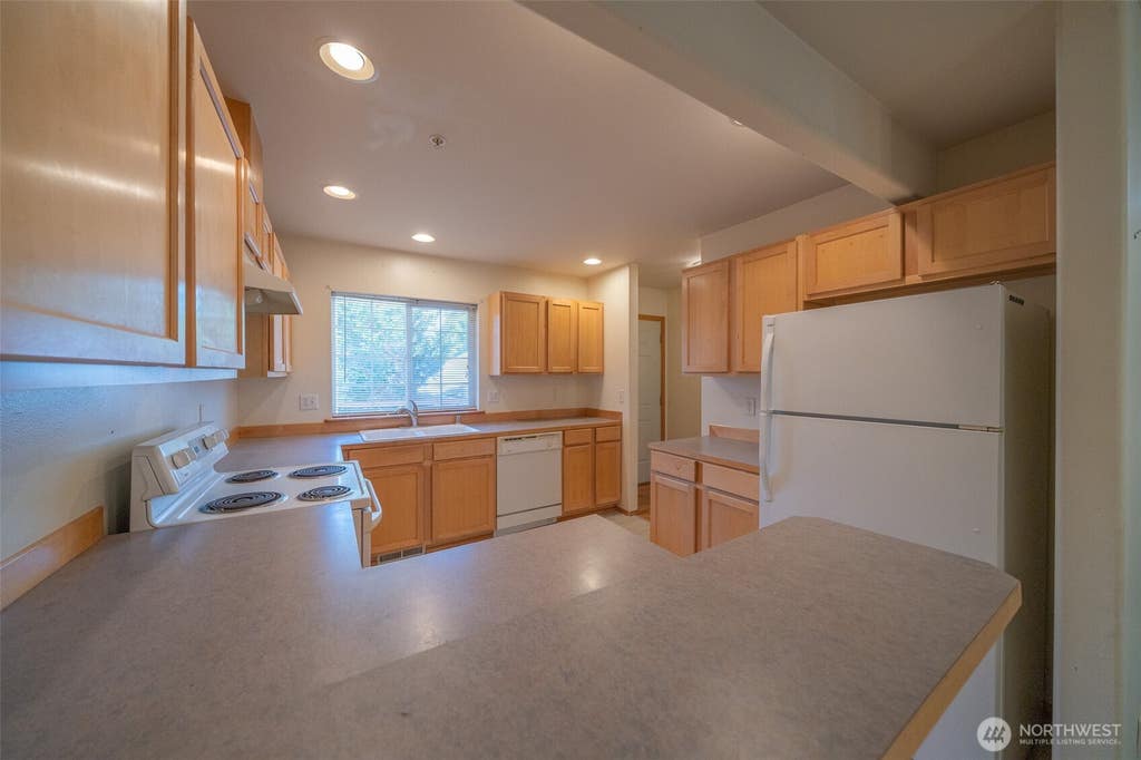 Photo of 19503 22nd Avenue SE #2, Bothell, WA 98012 (MLS # 2559524)