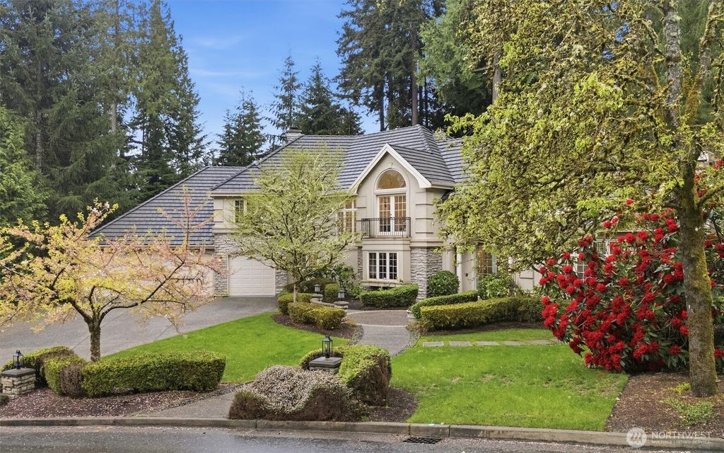 Photo of 13799 NE 32nd Place, Bellevue, WA 98005 (MLS # 2483566)