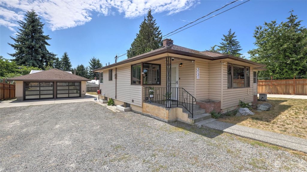 Photo of 2131 NE 12th Street, Renton, WA 98056 (MLS # 2138239)
