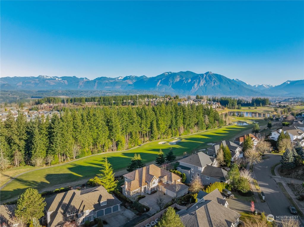 Photo of 6708 Fairway Avenue SE, Snoqualmie, WA 98065 (MLS # 2329262)