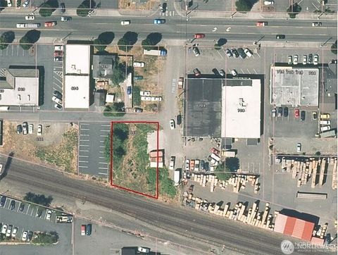 110 7th Street SE Puyallup WA 98372