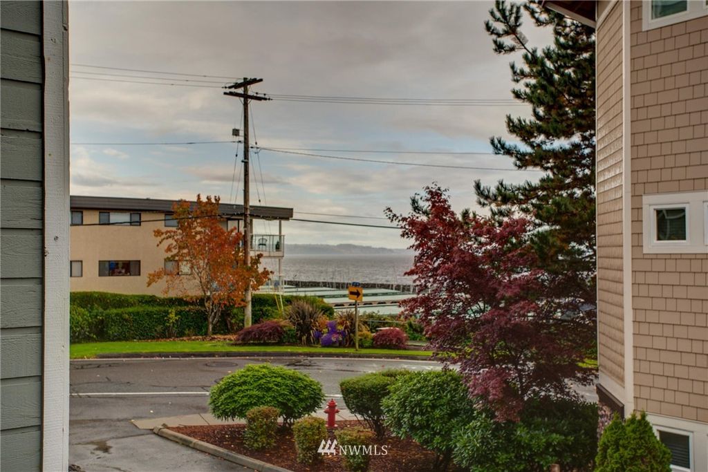 Photo of 22219 6th Avenue S #110, Des Moines, WA 98198 (MLS # 1857118)