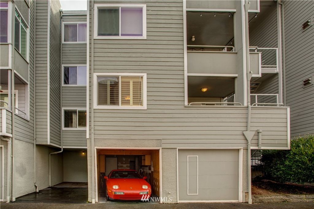 Photo of 22219 6th Avenue S #110, Des Moines, WA 98198 (MLS # 1857118)